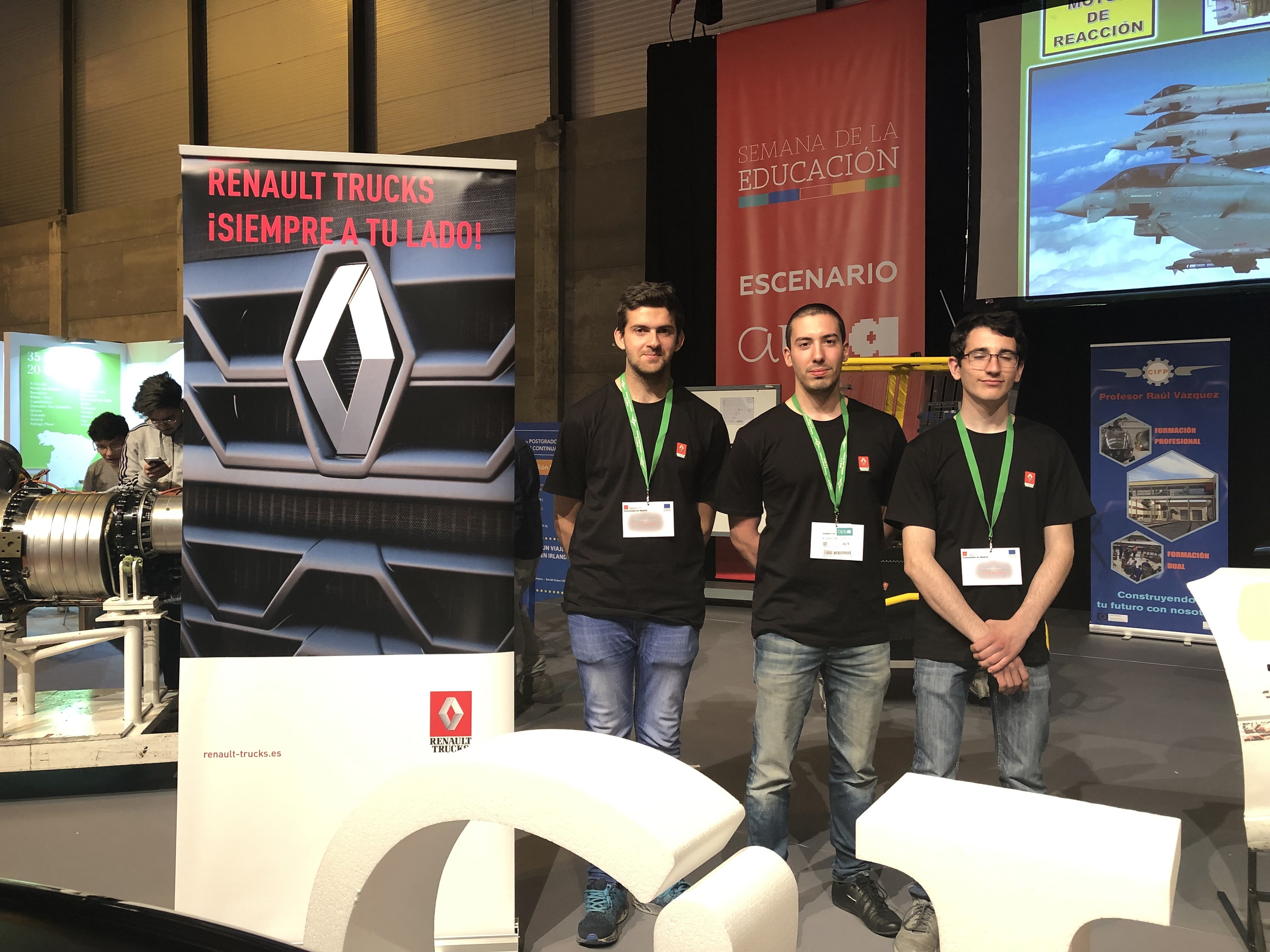 RENAULT TRUCKS apoyando la Formación Dual en Aula 2019 RENAULT TRUCKS apoyando la Formación Dual en Aula 2019
